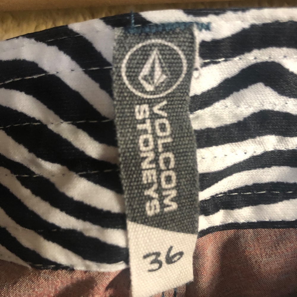Volcom Stoneys Trunks - Picture 4 of 4